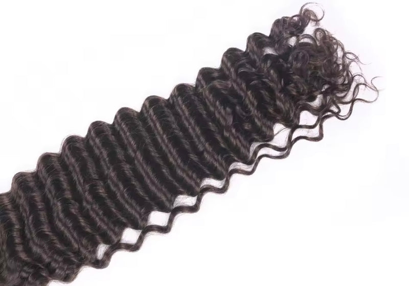 Coleta rizada de pelo natural envolvente